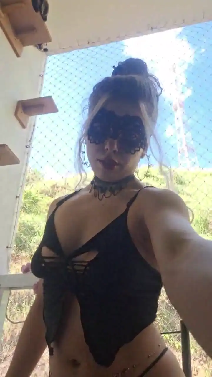 Lizzieblack – [Cam4] Fisting Pussy Webcamsex Pretty Cam Model – 2025-10-09 13:23:42
