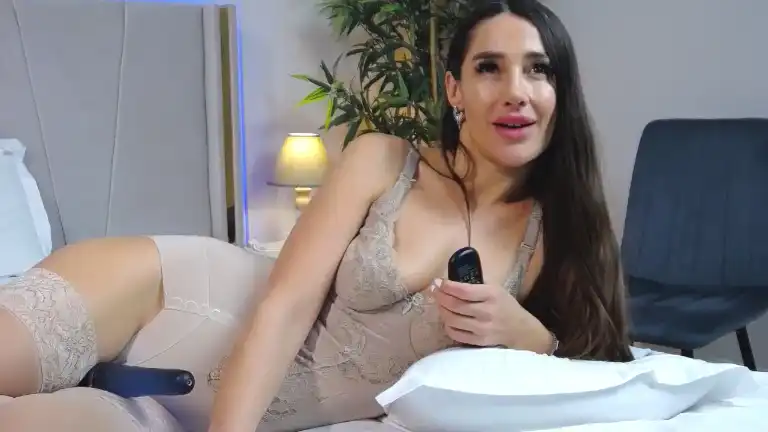 Miryamfox – [Streamate] Finger Cum Tru Private – 2025-11-06 09:30:26