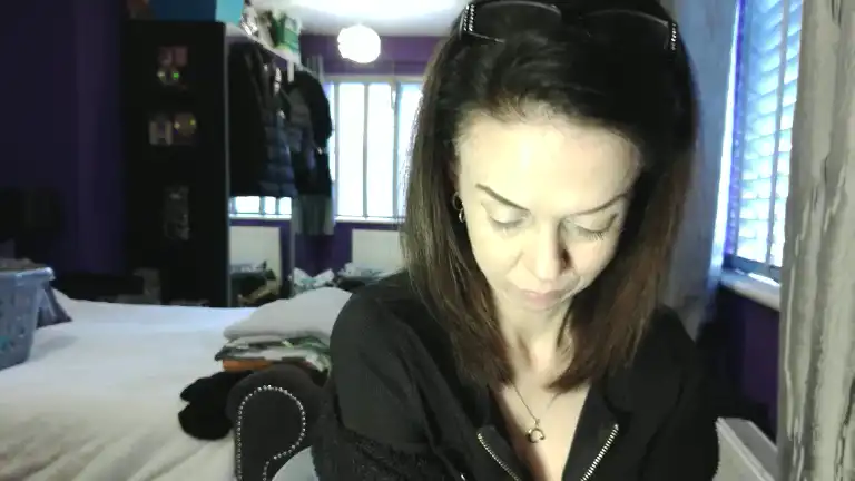 Sexy_milf_marieuk – [Streamate] Hot Parts Hottest Webcam Babe First Time – 2025-07-19 06:31:25