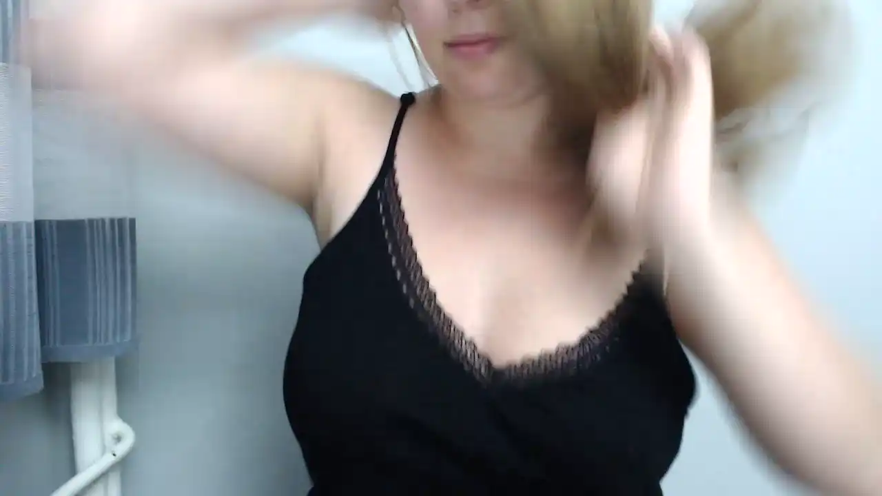 Slodkamalinka19 – [Showup] Real Slut Hidden Show Surprise – 2026-02-07 02:05:57