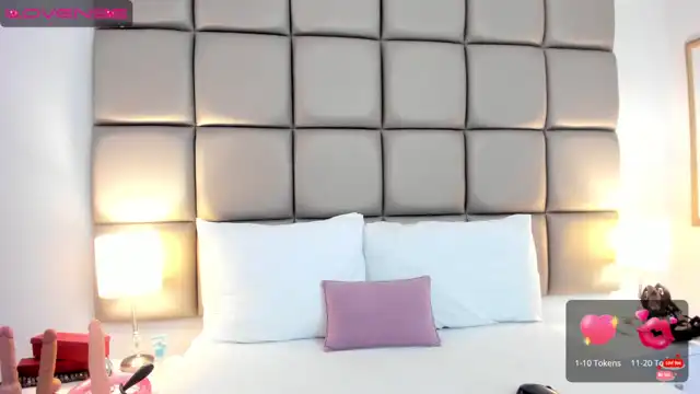 Kendalreus – [Xlovecam] Anal Busty Twerking – 2025-08-14 01:55:38
