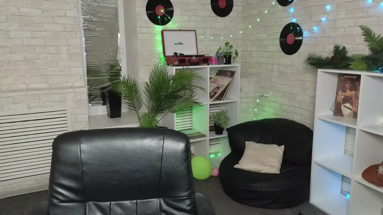 Lexy_lait – [Stripchat] Friendly Hidden Show Masturbation – 2025-02-23 11:34:11