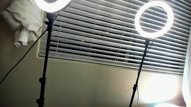 Victoriafox – [Myfreecams] Doggy Playing On Live Webcam Lush – 2025-11-29 23:40:12