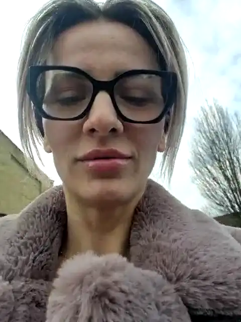 Sweetmonicauk – [Stripchat] Hole Mom Finger – 2025-10-15 16:02:57