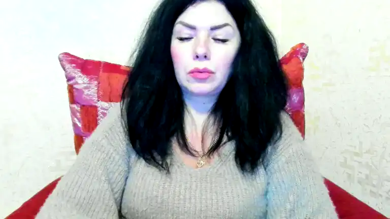 Marrymeyers – [Streamate] Gorgeous Teases Spy Video – 2025-07-24 19:14:11