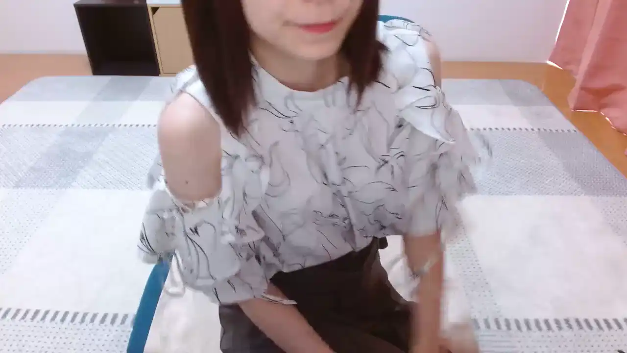 Senaeee – [Sakuralive] Sweet Model Surprise Cute Webcam Girl – 2026-03-21 07:10:38