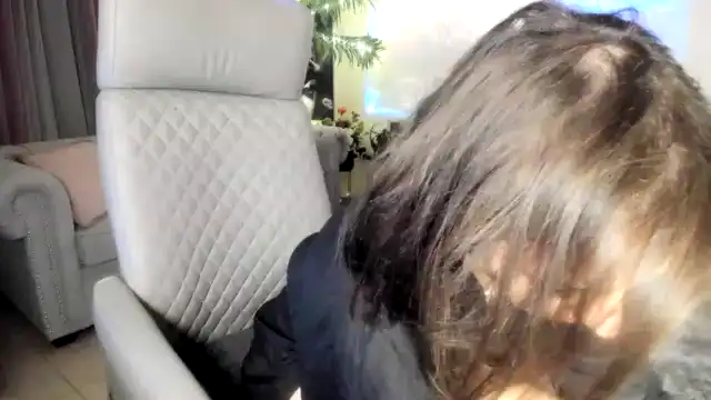 Aarte_miss – [Myfreecams] Summing Surprise Real Slut – 2026-01-10 06:21:50
