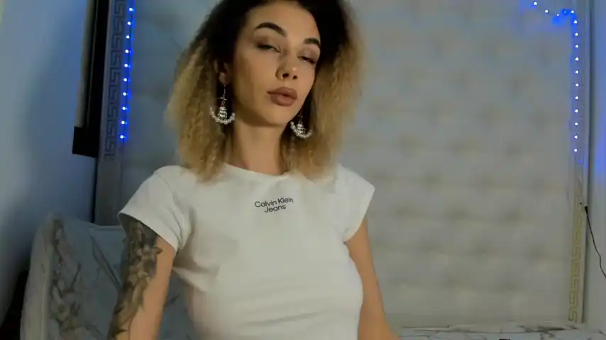 Hotfallingdevil – [Chaturbate] Hidden Nice Boobs New Video – 2025-08-27 08:13:20