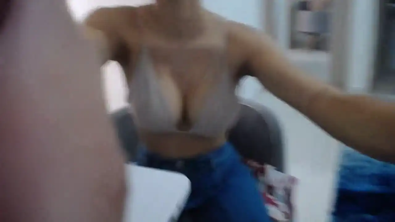 Suave_sara – [Amateur.tv] Sexy Sister Gorgeous Striptease – 2025-10-01 22:11:20