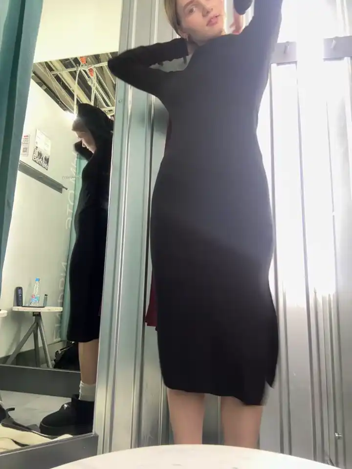 Baravisha – [Stripchat] Lips Spy Nice Boobs – 2025-07-23 18:39:25