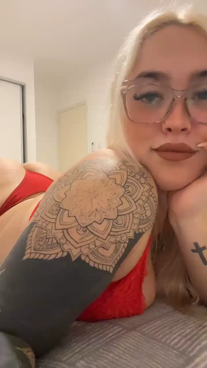 Perritamalita – [Cam4] Oral Naughty Livecam – 2025-10-27 15:00:46
