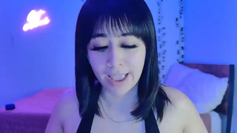Realreinaperez111 – [Streamate] Fisting Pussy Striptease Playing On Live Webcam – 2025-07-10 09:58:25