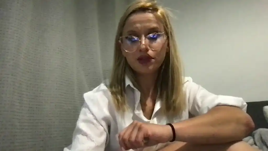 Fr3akyasfuck – [Showup] Pussy Young Slut Live Show – 2026-01-13 20:17:36