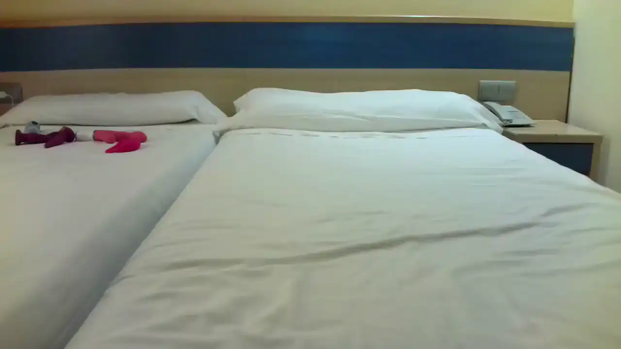 Miramic – [Amateur.tv] Cute Webcam Girl Sex Toys Home Alone – 2025-03-30 02:43:30