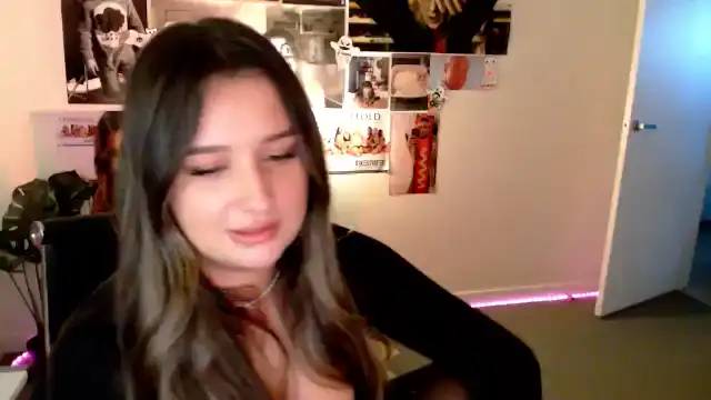 Stonksroom – [Myfreecams] Ride Recording Webcamchat – 2025-10-14 04:33:08