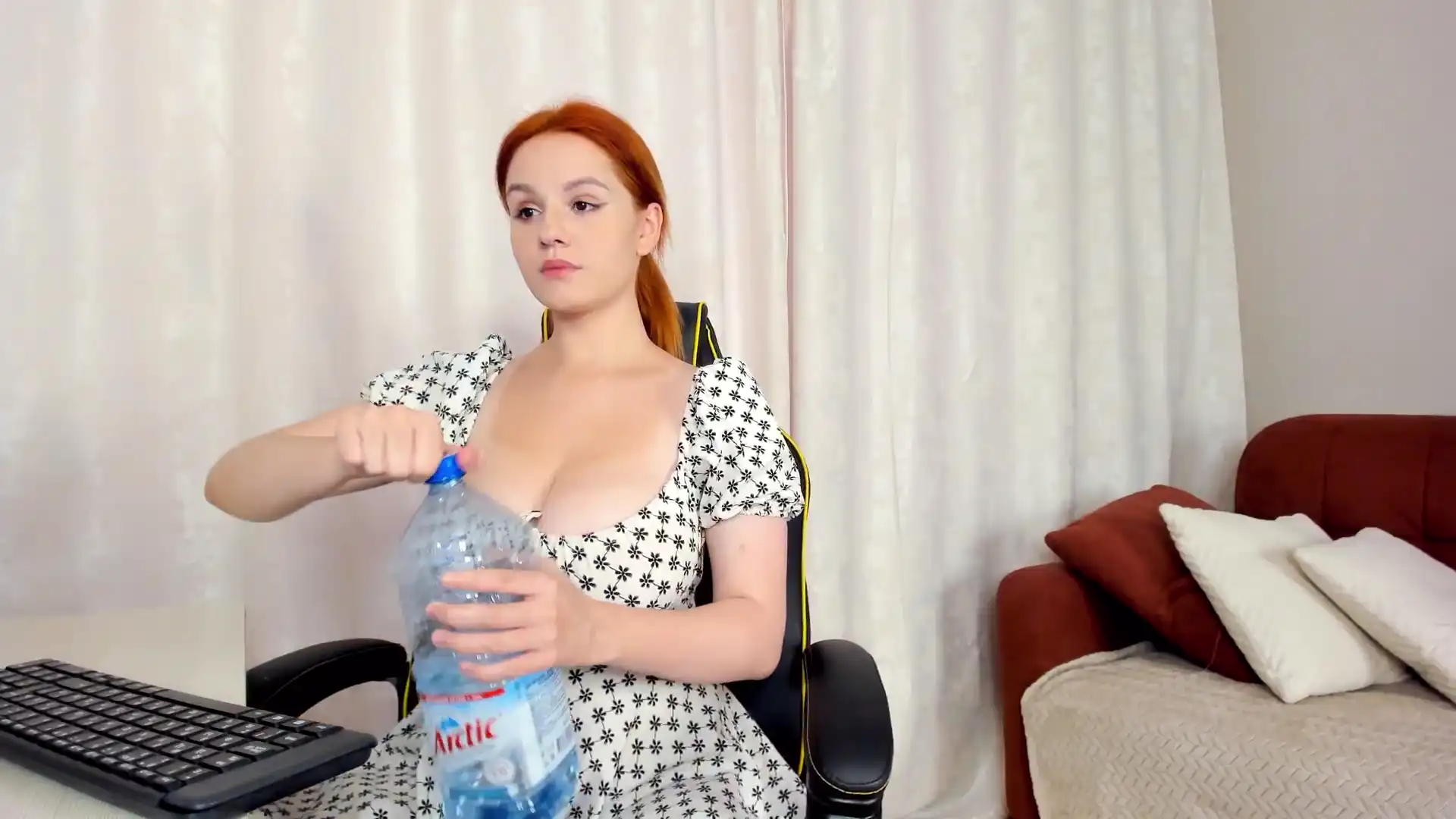 Aariella – [Bongacams] Live Show Crazy Goal Busty – 2025-10-03 16:51:02