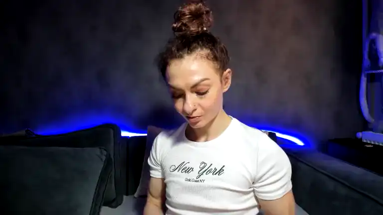 Eshleyalwaysfit – [Streamate] Incredible Women First Time Ticket Show – 2026-04-20 17:03:48