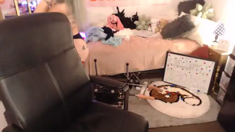 Emiley_alexander – [Streamate] Interactive Toy Rubbing Pussy Playing On Live Webcam – 2025-12-08 02:25:21