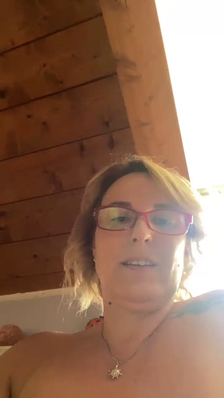 Lucestellata – [Cam4] Cam Clip Cute Webcam Girl Friendly – 2026-01-15 16:24:47