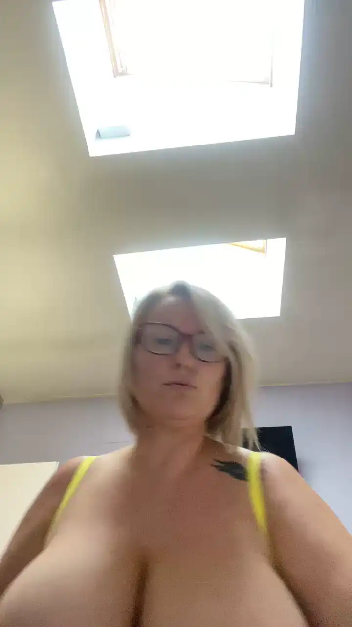 Lucestellata – [Cam4] Mfc Share Web Model Beautiful – 2026-03-18 22:10:39