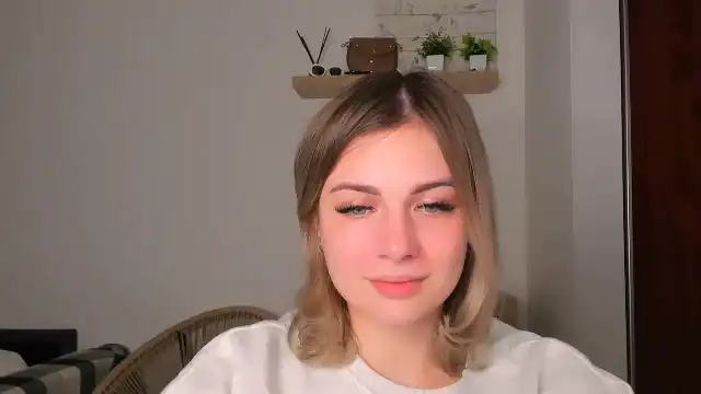 Earlyybird – [Myfreecams] Sweet Girl Home Alone Porn Live Chat – 2026-03-13 00:34:40