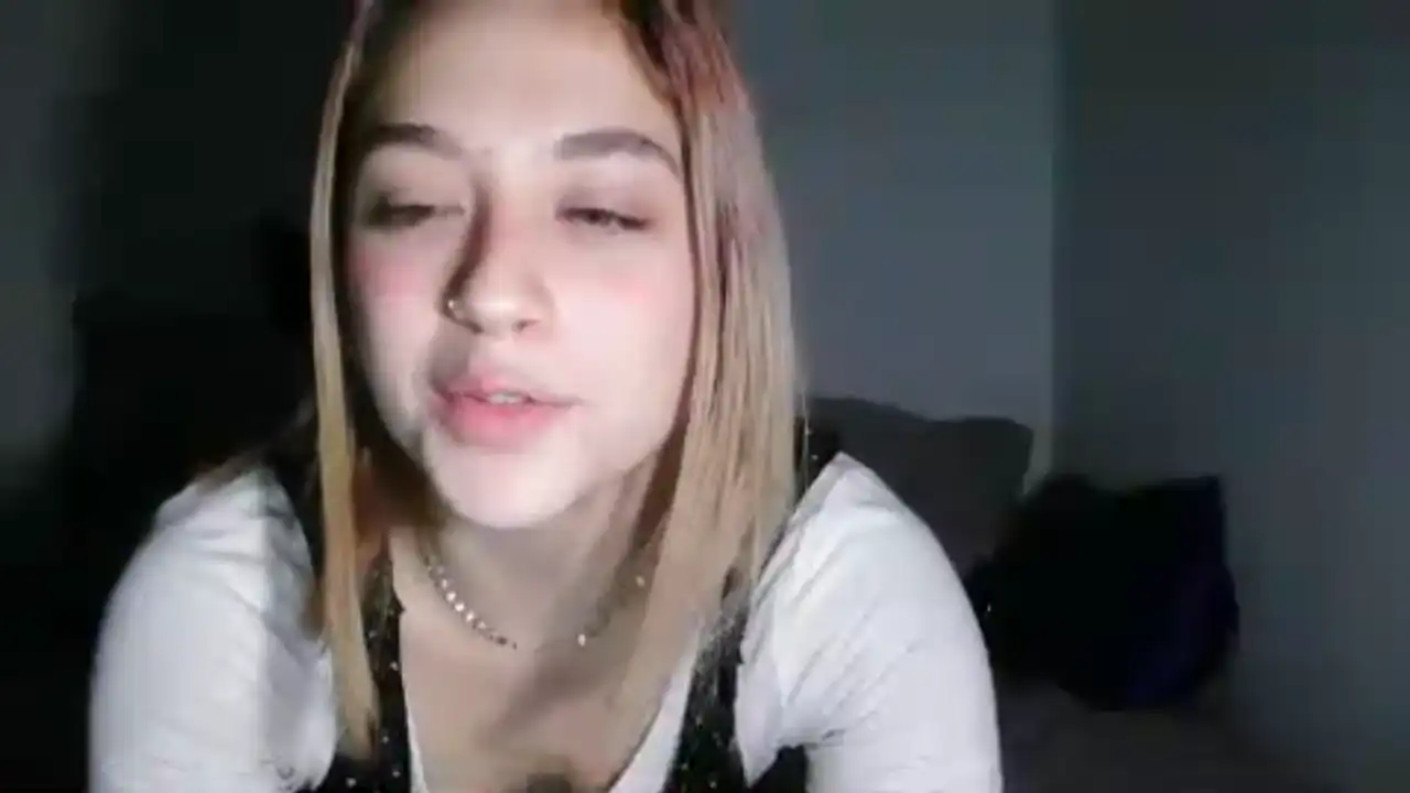 _paupcorn – [Cam4] Busty First Time Webcamsex – 2025-10-22 08:51:32