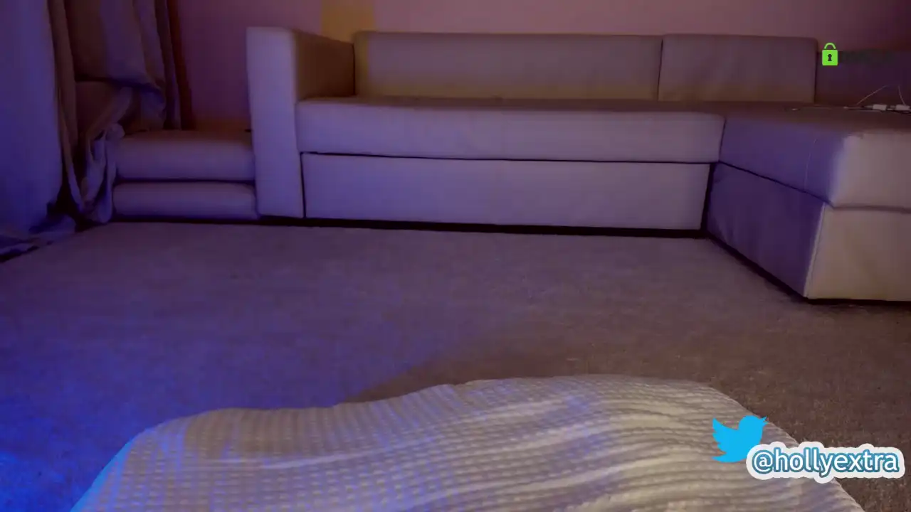 Hollyextra – [Chaturbate] Nice Pretty Cam Model Masturbation – 2026-01-22 23:24:11