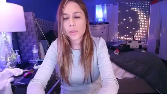 Cinnabuns – [Myfreecams] Does Everything Natural Body Porn – 2025-02-08 13:16:34