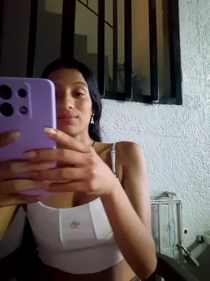 Lily_sk – [Stripchat] Crazy Fucks Herself Webcam Recording – 2025-02-21 09:25:03