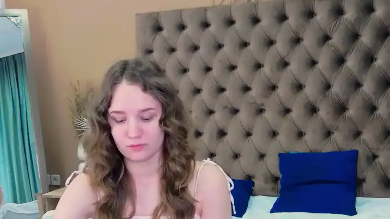 Indyvi – [Streamate] Sexy Bitch Playing On Live Webcam Pussy – 2025-12-05 23:33:13