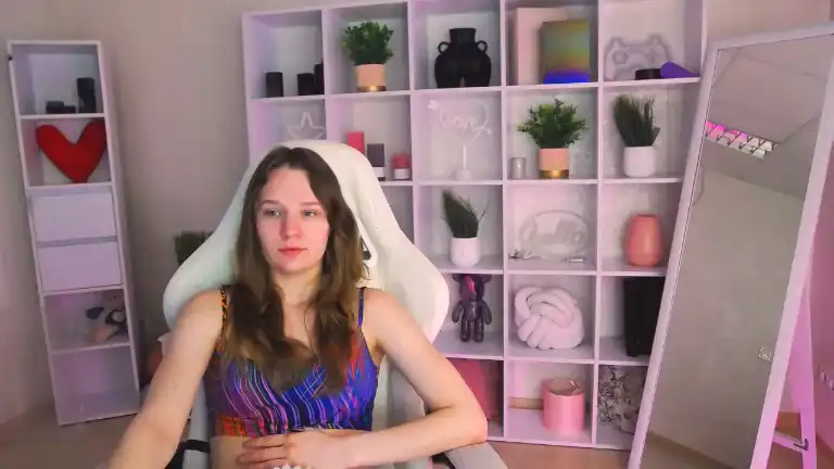Indyvi – [Streamate] Romantic Playful Fucks Herself – 2026-05-18 01:49:34