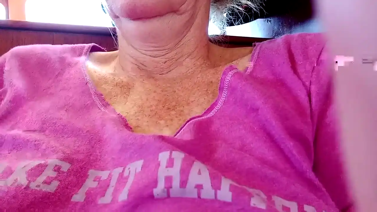 Ladyperra – [Amateur.tv] Webcam Recording Licking Tru Private – 2026-04-18 17:35:58