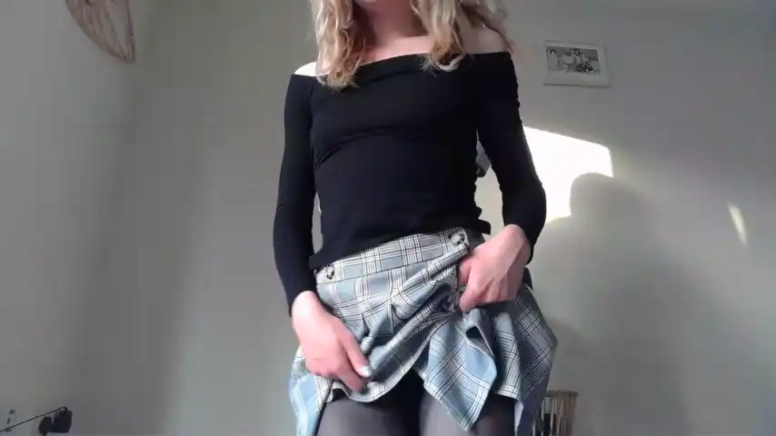 Milk-toast – [Stripchat] Natural Lovers College Girl – 2025-12-30 02:39:09
