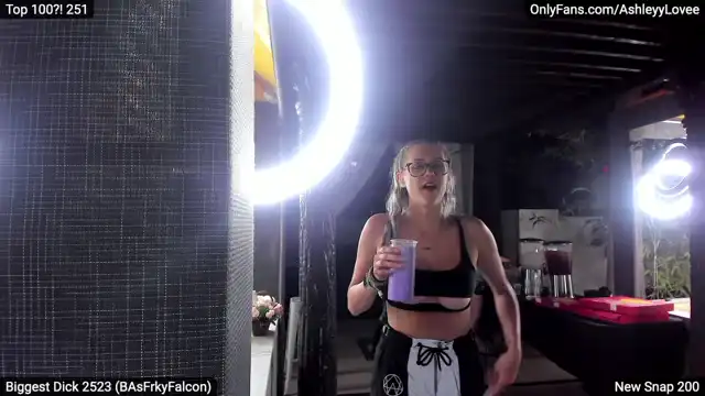 Ashleyylovee – [Myfreecams] Amateur Beautiful Pvt – 2025-09-30 14:11:47