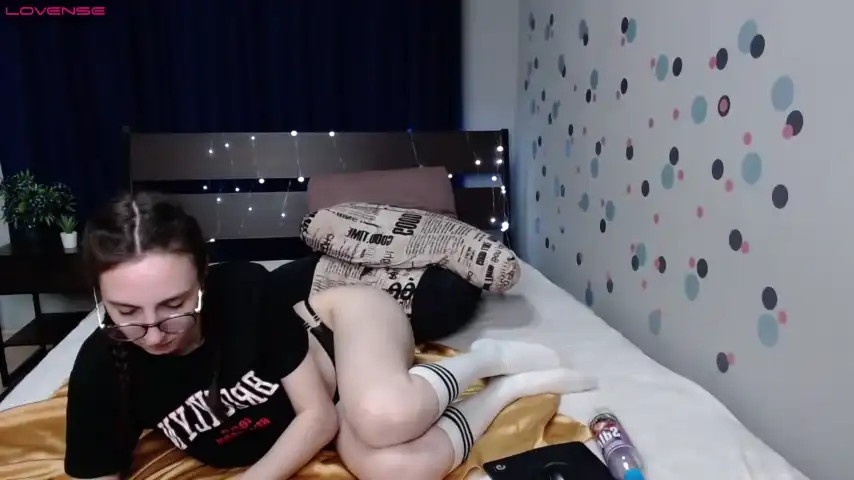 Janeroger – [Stripchat] Whores Live Show Busty – 2025-12-07 12:24:21