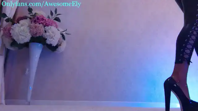 Awesomeely – [Myfreecams] Playful Whores Crazy Goal – 2025-11-12 10:59:36