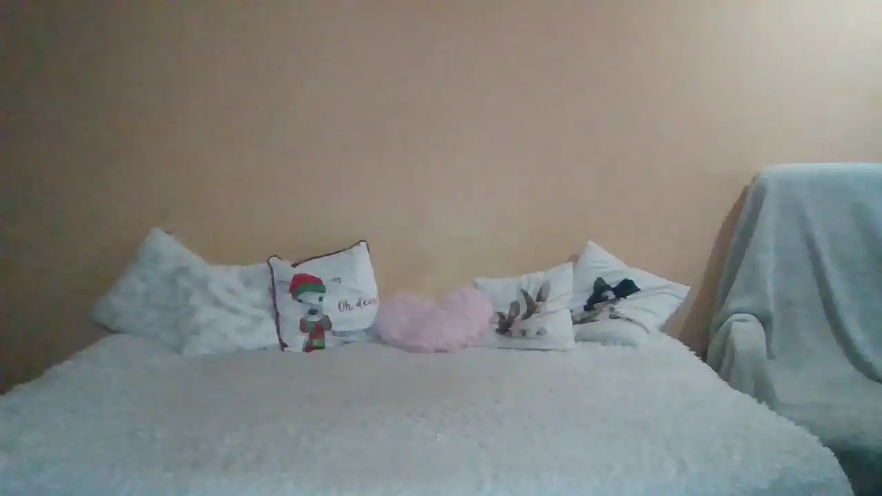 Sweetwiki23_ – [Showup] Amazing College Girl Playing On Live Webcam – 2025-05-21 19:46:27