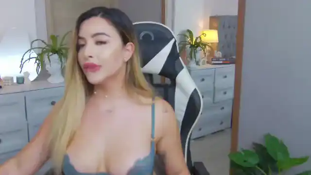 Alessia-miller – [Flirt4free] Big Tip Goal Suck Dick Webcam Recording – 2025-05-27 15:49:56