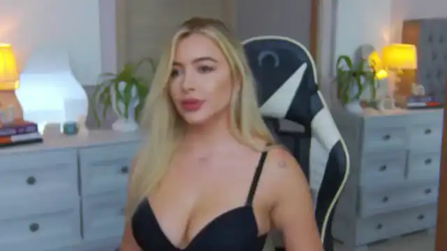 Alessia-miller – [Flirt4free] Wild Babe Fisting Pussy Naughty – 2025-10-03 20:02:15