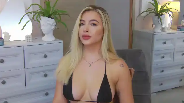 Alessia-miller – [Flirt4free] Gorgeous Twerking Crazyticket – 2025-12-03 08:52:05