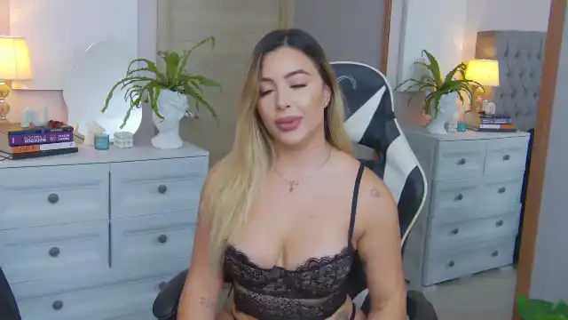 Alessia-miller – [Flirt4free] Lovers First Time Sexy Girl – 2025-02-26 06:20:14