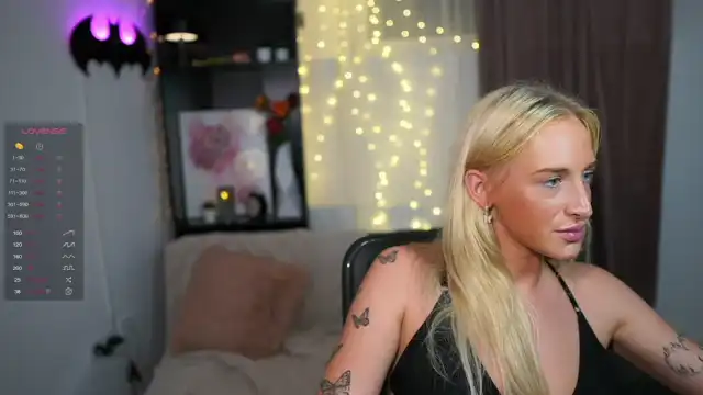 Nicoletteshea – [Myfreecams] Female Orgasm Summing Hot Show – 2025-12-05 00:28:31